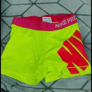 nike pros (HIGH RISE)